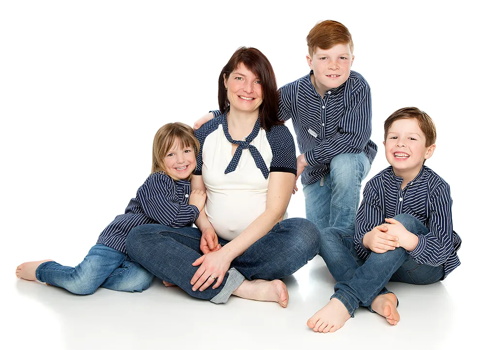 Familienportrait Blau-Weiße Kleidung